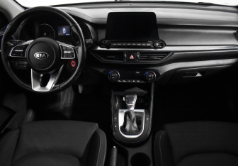 Подержанный автомобиль Kia Cerato Sedan 2021 года (13 фото)
