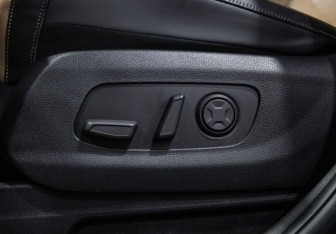 Подержанный автомобиль Kia Carnival 2021 года (34 фото)