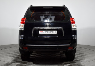 Подержанный автомобиль Toyota Land Cruiser Prado 2011 года (6 фото)