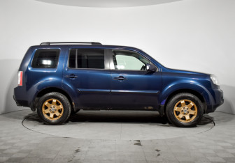 Подержанный автомобиль Honda Pilot 2008 года (4 фото)