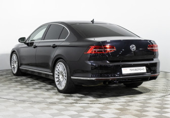 Подержанный автомобиль Volkswagen Passat Sedan 2016 года (7 фото)