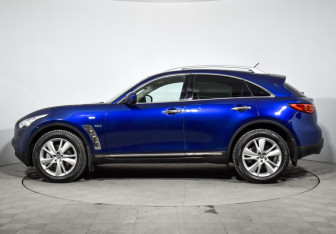 Подержанный автомобиль Infiniti QX70 2014 года (8 фото)