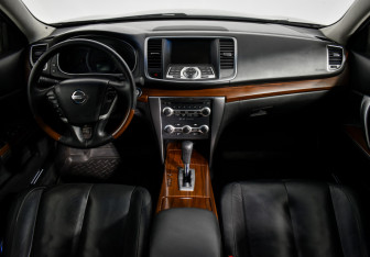Подержанный автомобиль Nissan Teana 2009 года (14 фото)