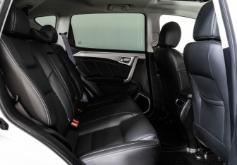 Подержанный автомобиль Geely Emgrand X7 2019 года (20 фото)