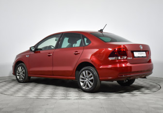 Подержанный автомобиль Volkswagen Polo Sedan 2019 года (7 фото)
