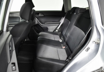 Подержанный автомобиль Subaru Forester Suv 2015 года (11 фото)