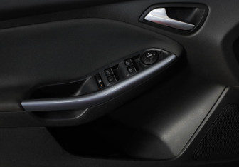 Подержанный автомобиль Ford Focus Hatchback 2011 года (22 фото)