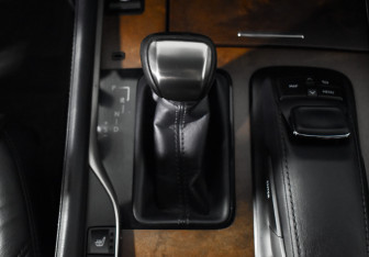 Подержанный автомобиль Lexus LX 2017 года (11 фото)