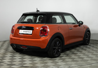 Подержанный автомобиль MINI Hatch 2018 года (5 фото)