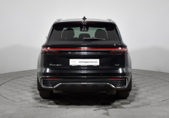 Подержанный автомобиль Geely Monjaro 2023 года (6 фото)