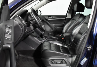 Подержанный автомобиль Volkswagen Tiguan 2011 года (10 фото)
