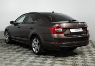 Подержанный автомобиль Skoda Octavia Liftback 2014 года (7 фото)