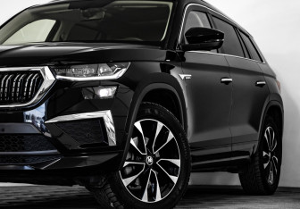 Подержанный автомобиль Skoda Kodiaq 2023 года (2 фото)