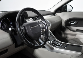 Подержанный автомобиль Land Rover Range Rover Evoque 2012 года (9 фото)