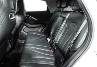 Подержанный автомобиль Omoda C5 2024 года (10 фото)