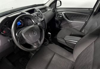Подержанный автомобиль Renault Duster 2018 года (9 фото)