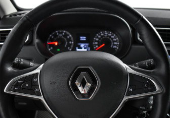 Подержанный автомобиль Renault Duster 2021 года (17 фото)