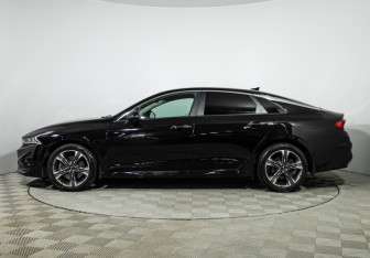 Подержанный автомобиль Kia K5 2020 года (8 фото)