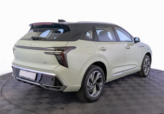 Новый Hongqi HS3 2025 (2 фото)