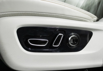 Подержанный автомобиль GAC GS8 2023 года (16 фото)