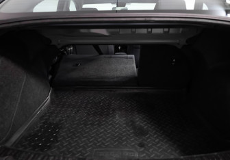 Подержанный автомобиль Mazda 3 Sedan 2008 года (20 фото)