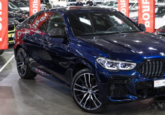 Подержанный автомобиль BMW X6 2021 года (7 фото)