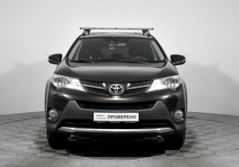 Подержанный автомобиль Toyota RAV4 2014 года (2 фото)