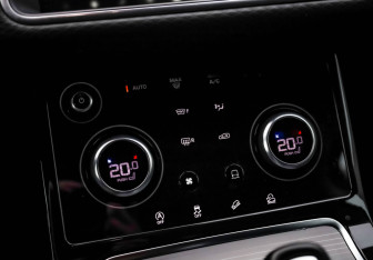 Подержанный автомобиль Land Rover Range Rover Evoque 2020 года (21 фото)