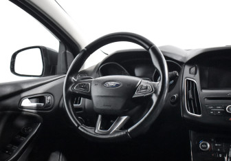 Подержанный автомобиль Ford Focus Wagon 2018 года (15 фото)