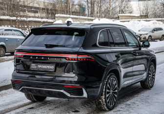 Подержанный автомобиль Geely Monjaro 2025 года (5 фото)