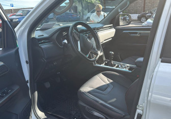 Подержанный автомобиль JAC T8 Pro 2023 года (9 фото)