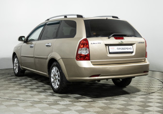 Подержанный автомобиль Chevrolet Lacetti Wagon 2007 года (7 фото)