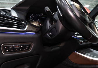 Подержанный автомобиль BMW X5 2019 года (27 фото)
