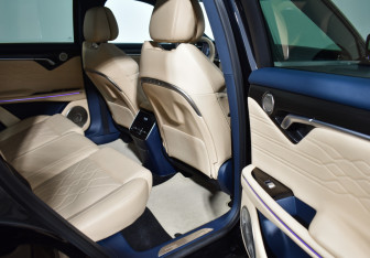 Подержанный автомобиль Voyah Free 2023 года (12 фото)