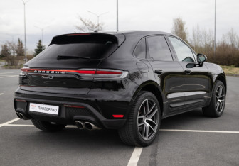 Подержанный автомобиль Porsche Macan 2021 года (11 фото)