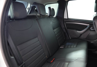 Подержанный автомобиль Renault Duster 2015 года (12 фото)