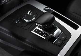 Подержанный автомобиль Audi Q5 2017 года (12 фото)