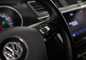 Подержанный автомобиль Volkswagen Tiguan 2020 года (20 фото)