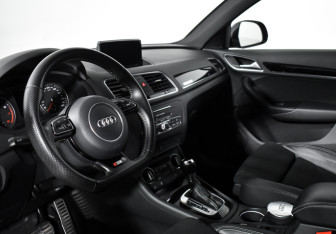 Подержанный автомобиль Audi Q3 2017 года (8 фото)