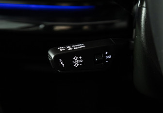 Подержанный автомобиль Audi Q7 2021 года (25 фото)