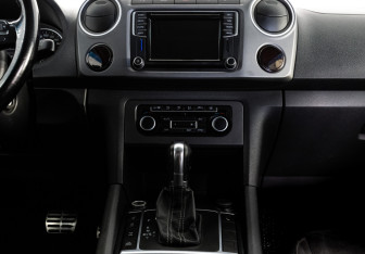 Подержанный автомобиль Volkswagen Amarok 2013 года (11 фото)