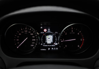 Подержанный автомобиль Land Rover Discovery Sport 2018 года (15 фото)