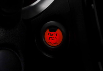 Подержанный автомобиль Nissan Juke 2011 года (22 фото)