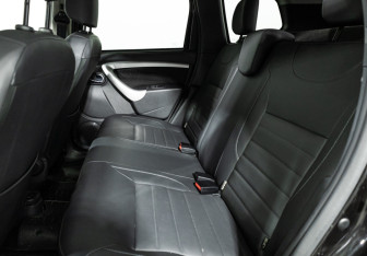 Подержанный автомобиль Nissan Terrano 2018 года (10 фото)