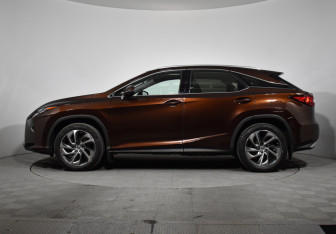 Подержанный автомобиль Lexus RX 2016 года (8 фото)