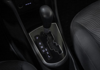 Подержанный автомобиль Hyundai Solaris Sedan 2014 года (15 фото)