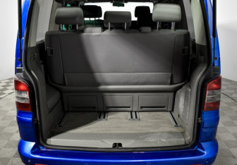 Подержанный автомобиль Volkswagen Multivan 2004 года (19 фото)