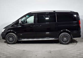 Подержанный автомобиль Mercedes-Benz Viano 2013 года (8 фото)