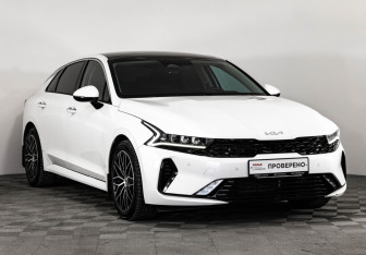 Подержанный автомобиль Kia K5 2022 года (5 фото)