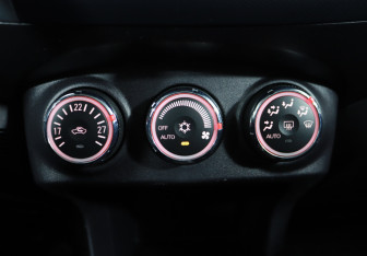 Подержанный автомобиль Mitsubishi Outlander 2011 года (13 фото)